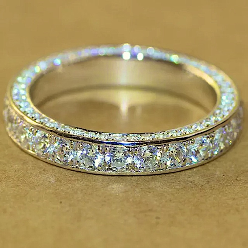 - 18K white gold diamond Eternity ring